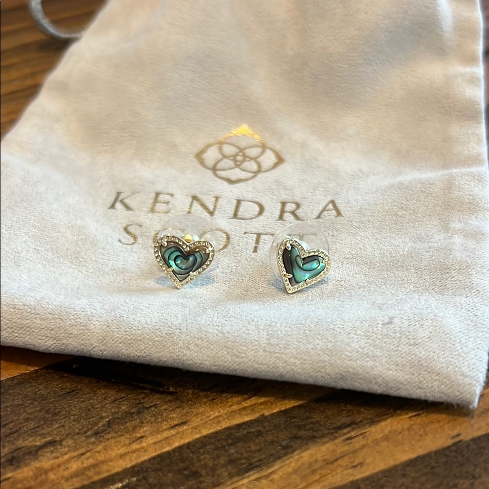 Kendra Scott Heart stud Earrings